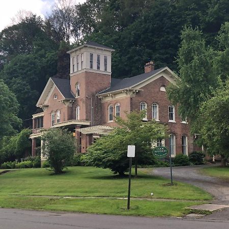 Montour Falls Cook Mansion Bed & Breakfast מראה חיצוני תמונה