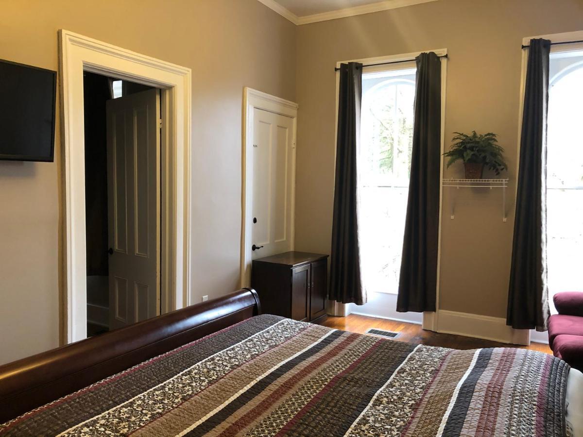 Montour Falls Cook Mansion Bed & Breakfast מראה חיצוני תמונה